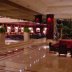Lobby HOTEL EMPERADOR
vista sobre el bar ingles, integrado en el hall.
El Color bordeaux en columnas y tapizados, consigue un efecto calido y acojedor en este gran espacio.